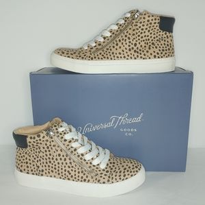 ⭐ 20 Cute tan black polka dot high top zip up shoes